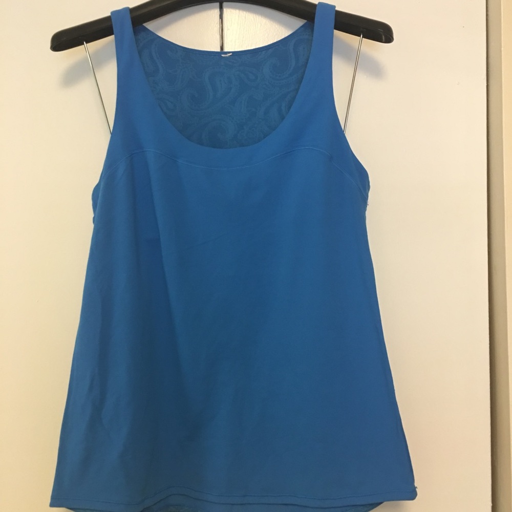 Lululemon size 12 blue top.